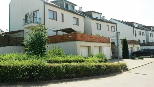   - Otthonka Apartmanház Eger