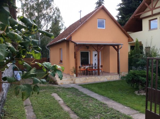   - Álom Apartmanház Mezőkövesd