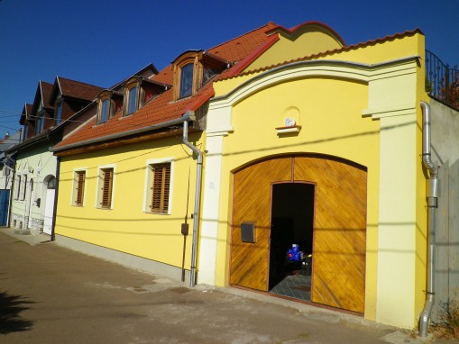   - Királyszéke Apartman Eger